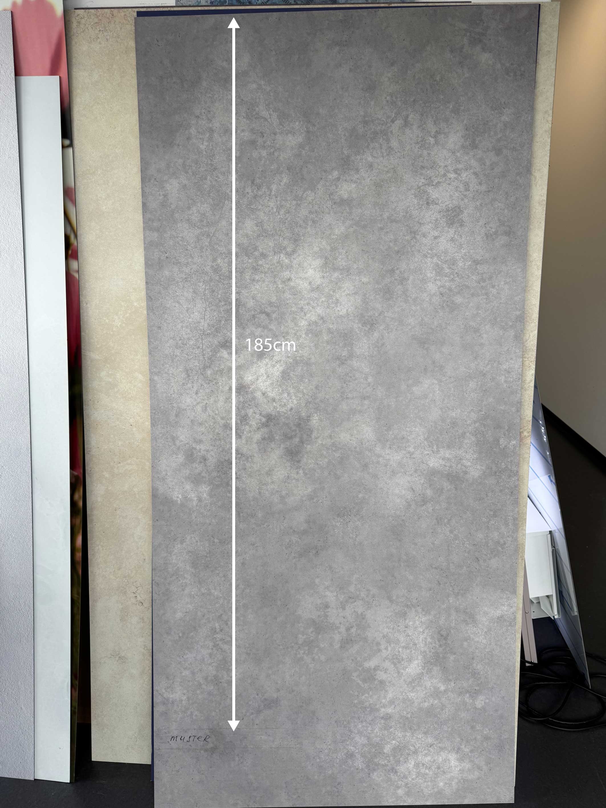 Beton B-Ware, fugenlose Wandpaneele aus Alu-Verbund 3mm, Duschrückwand - Duschrückwand-Platten