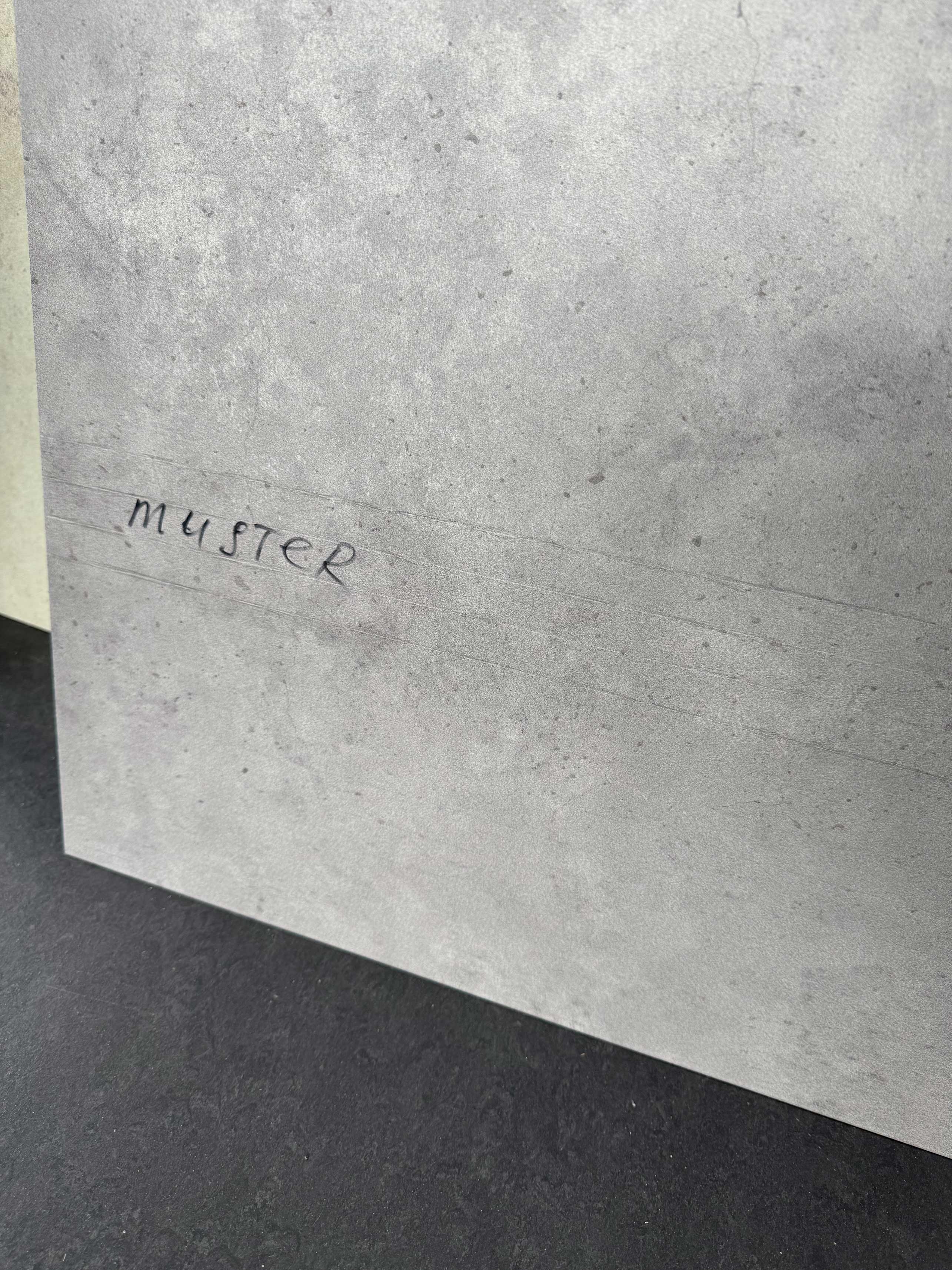 Beton B-Ware, fugenlose Wandpaneele aus Alu-Verbund 3mm, Duschrückwand - Duschrückwand-Platten